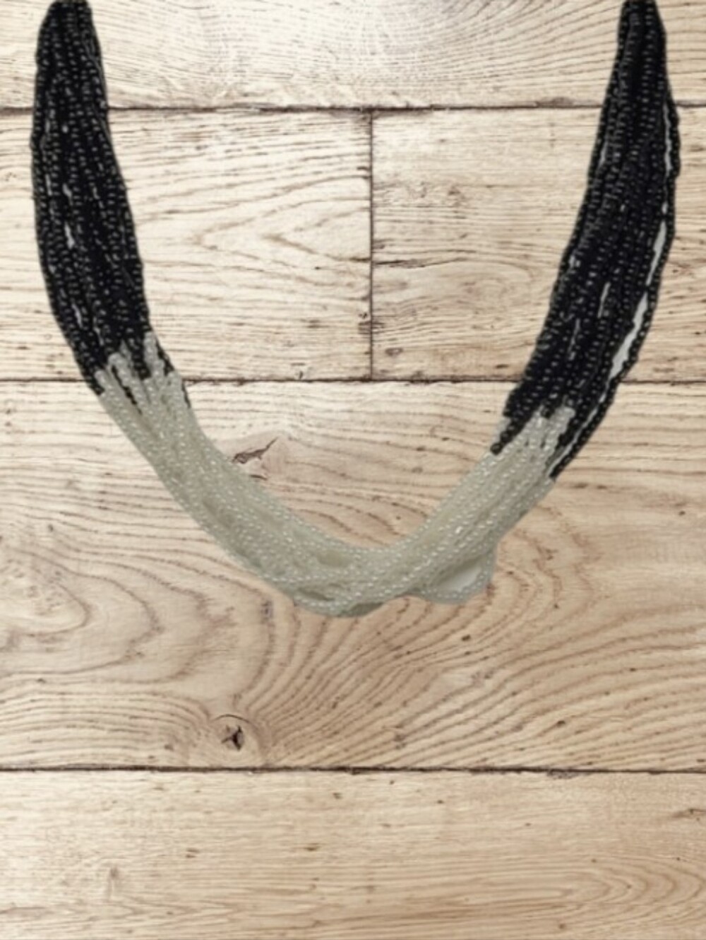 18" BLACK AND WHITE BEADED NECKLACE